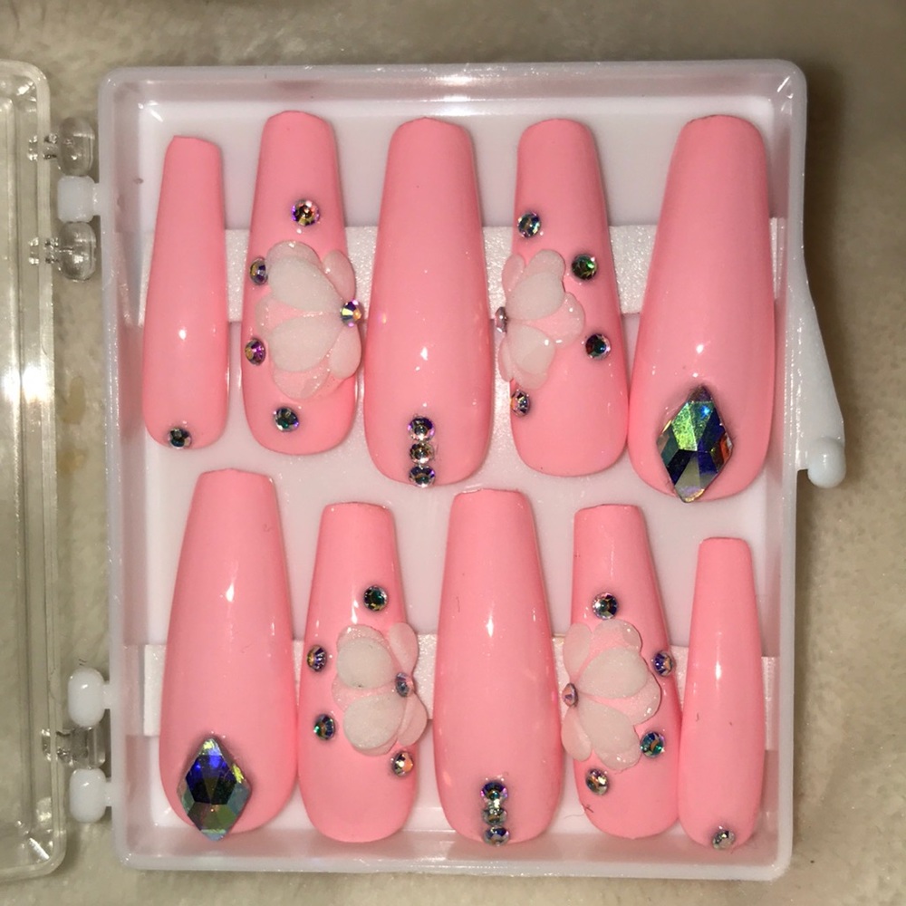 Pink Flower Press On Nails